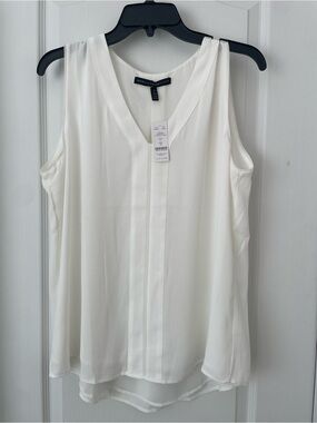 White House Black Market White V-Neck Sleeveless Blouse